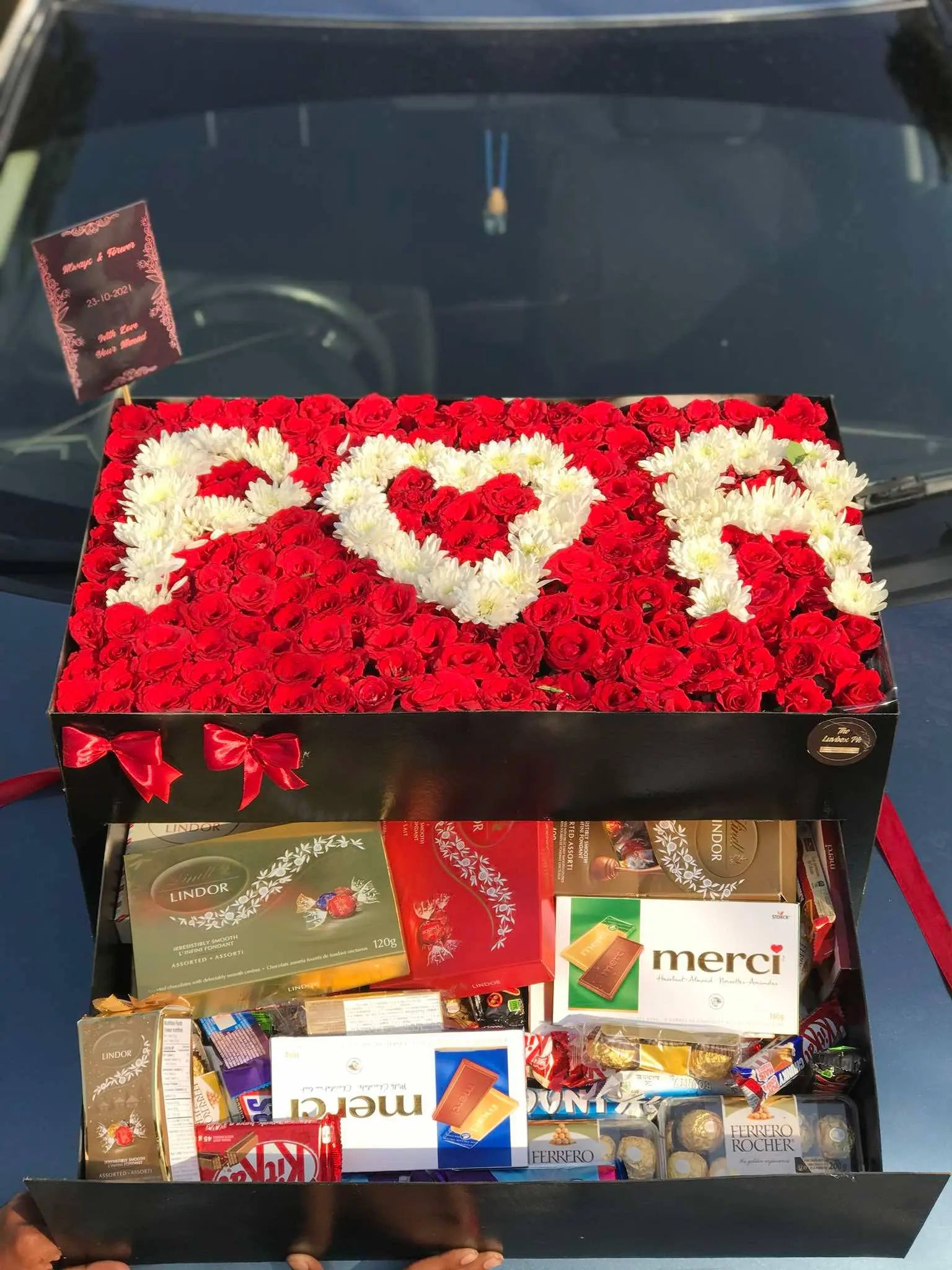 Grand Wedding Rose Box with Chocolates