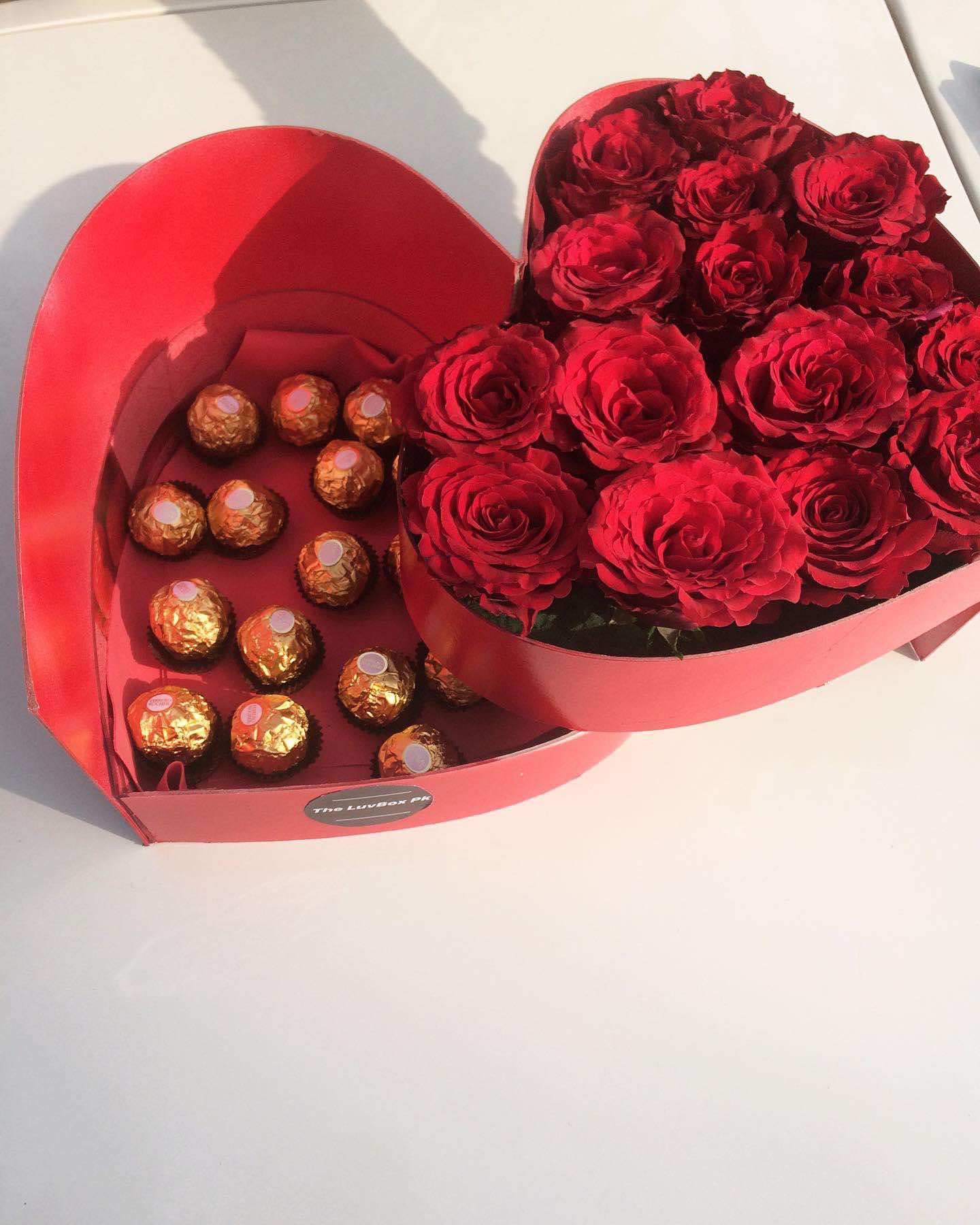 Love Delight Box โ Heart Box with Roses & Ferreros