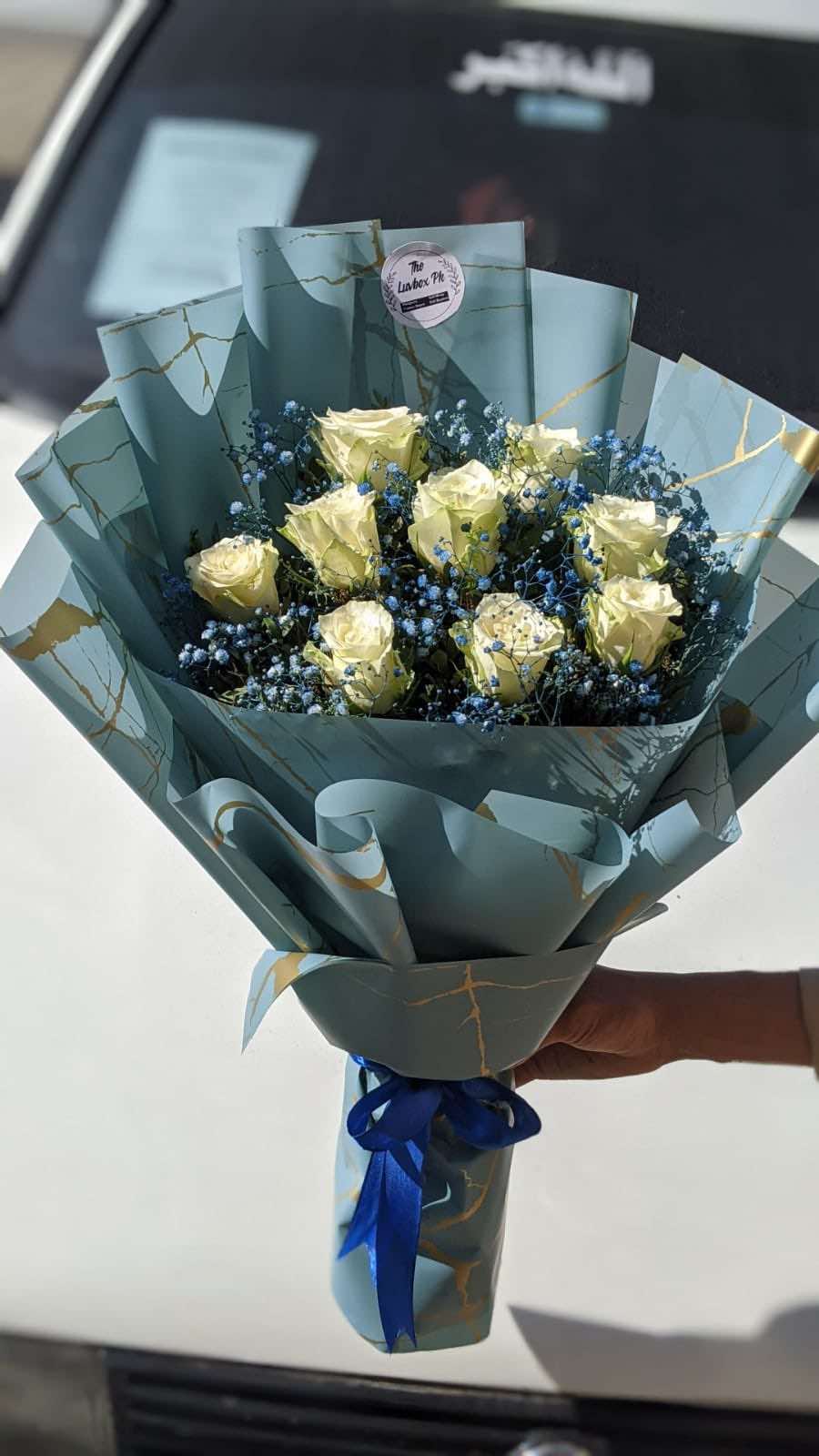 Royal Frost – White Roses in Blue Wrap