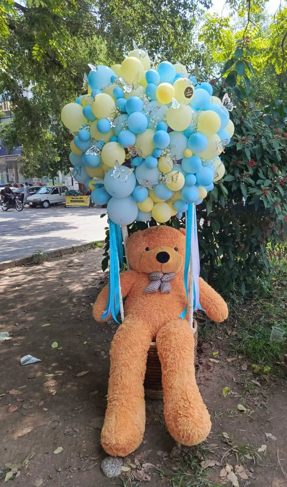 Teddy Surprise Balloon Basket – 4 Ft Teddy in Luxe Balloon Decor