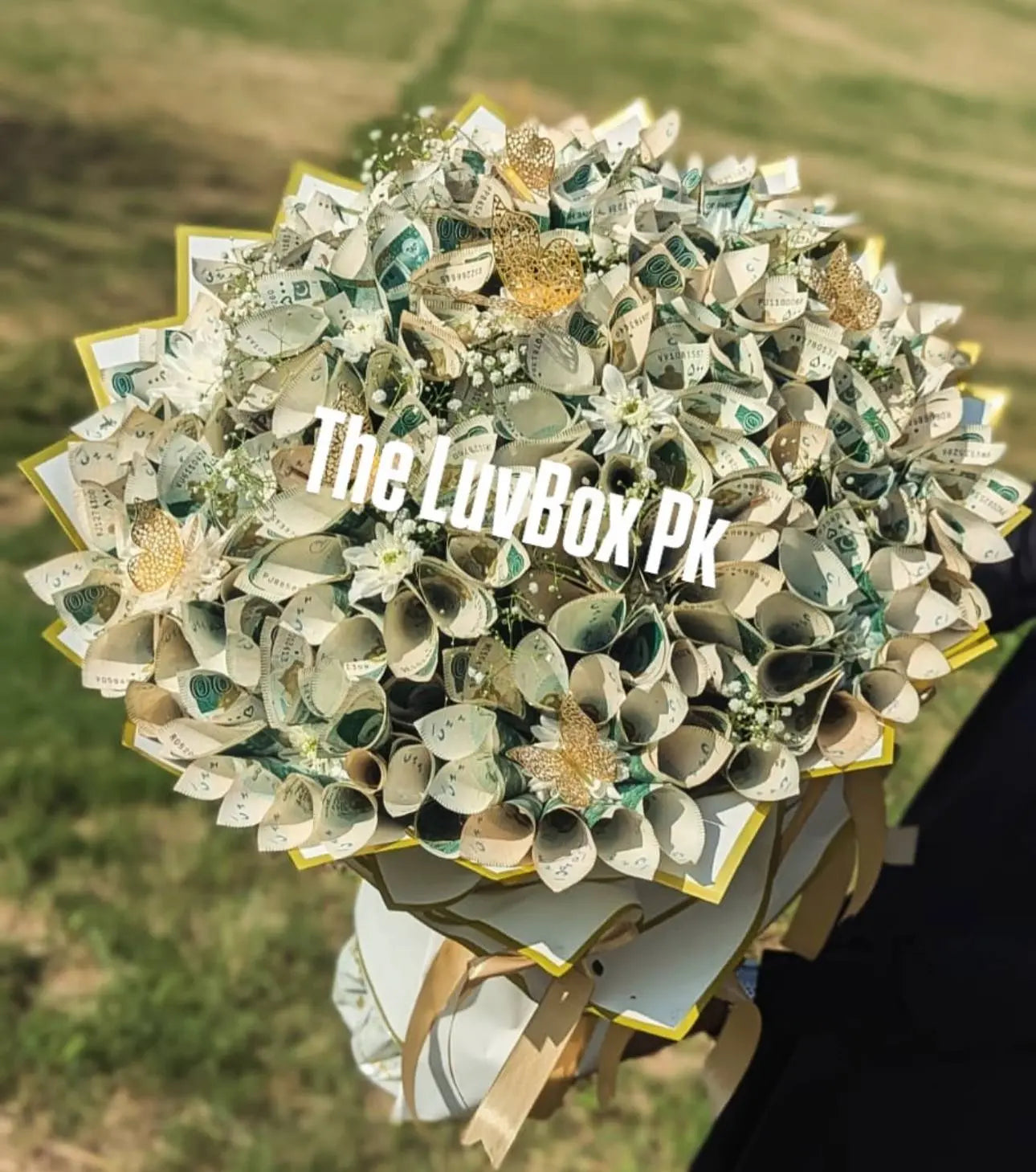 The Royal Eidi – Premium Eid Money Bouquet with PKR 100,000
