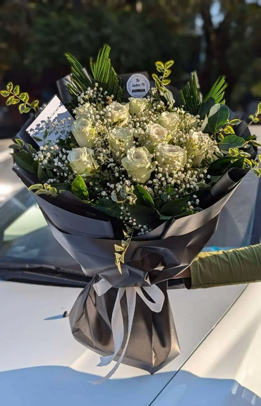 Ivory Whisper – Elegant White Rose Bouquet