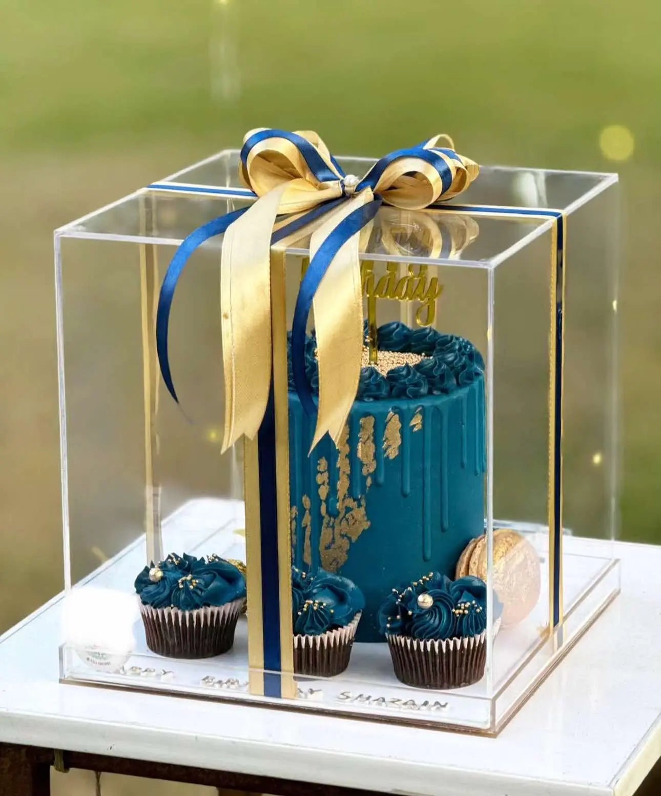 Blue Luxe Birthday Cake Box – Luxury Customized Cake with Cupcakes