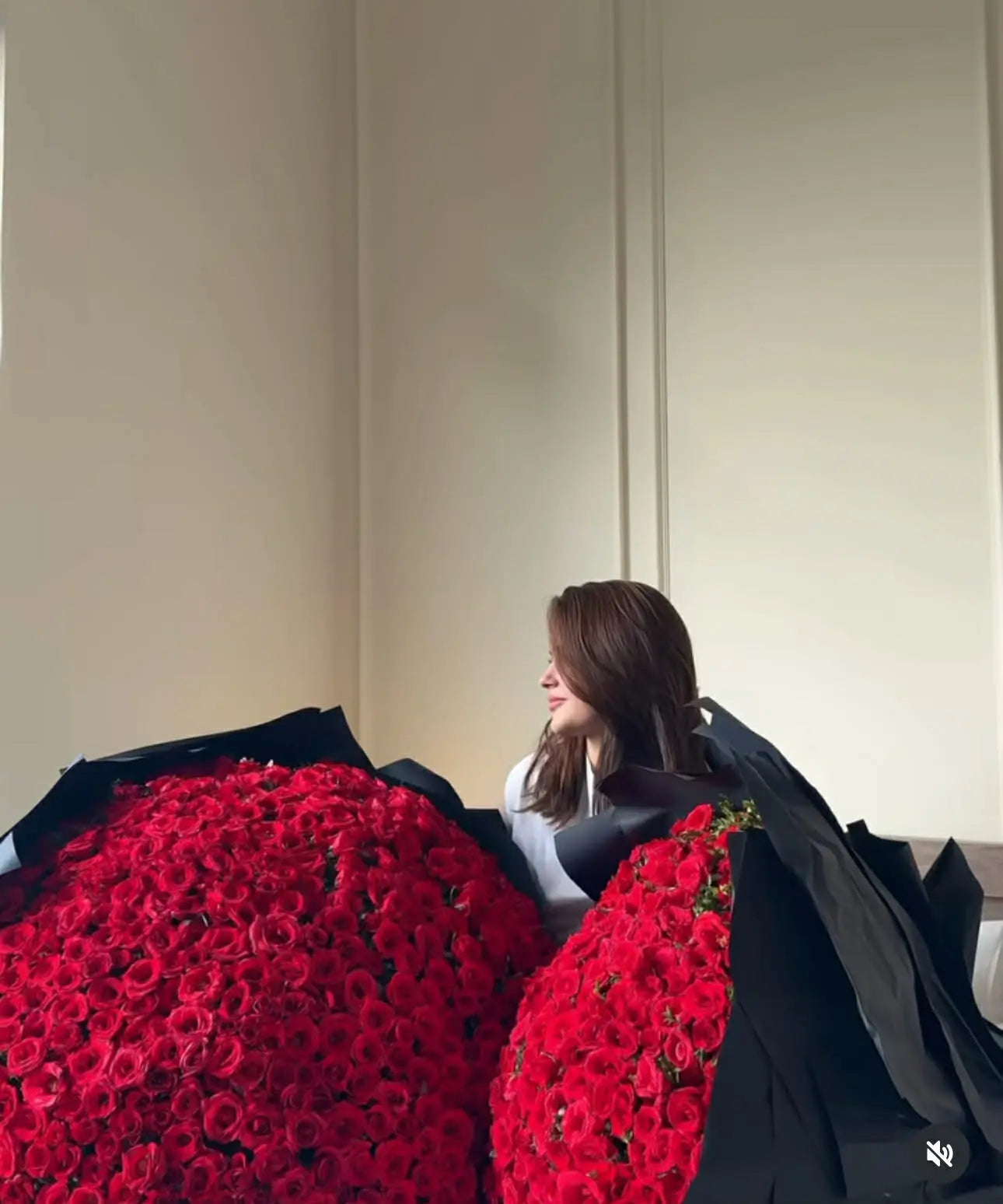 Flower bouquet Islamabad fresh roses lilies and sunflowers delivery