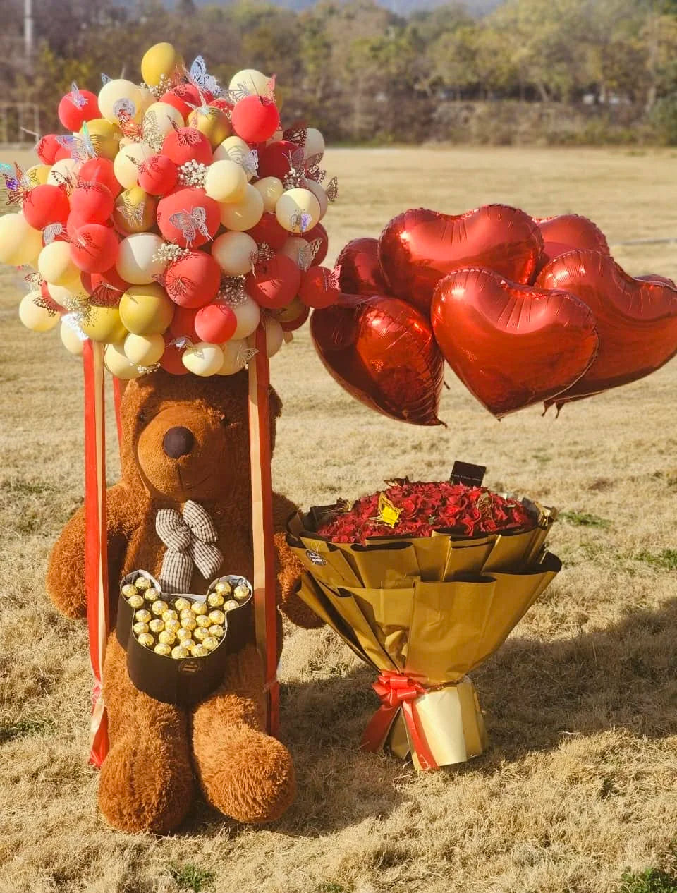 Her Royal Moment 👑 100 Rose & Teddy Balloon Luxe Combo