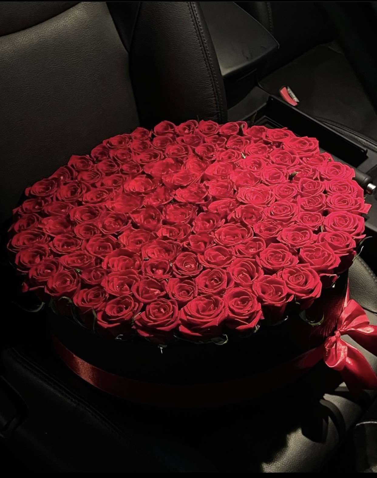 Imperial Bloom – 100 Imported Roses in a Luxe Box