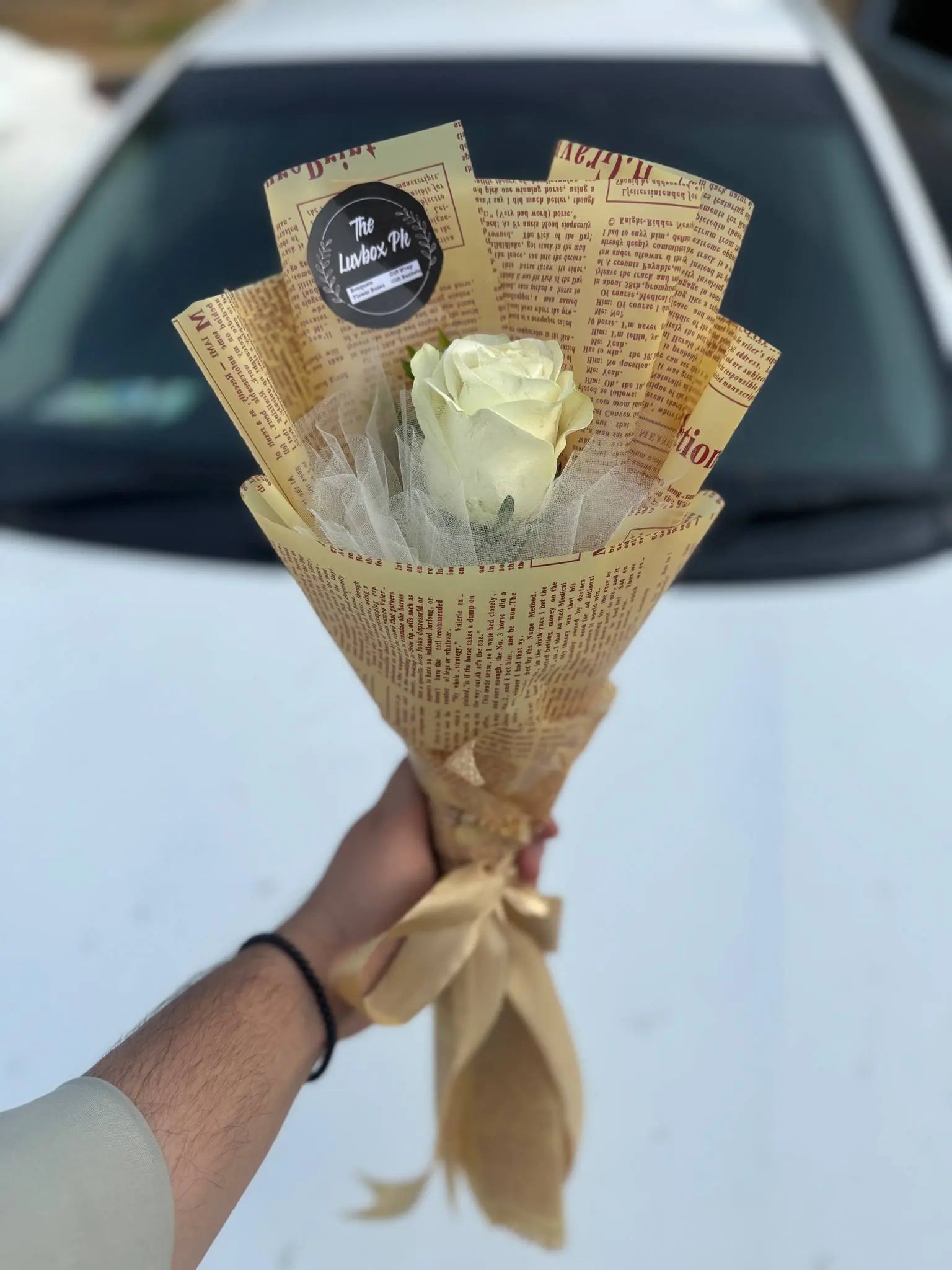 One & Only – Premium Single Rose Bouquet