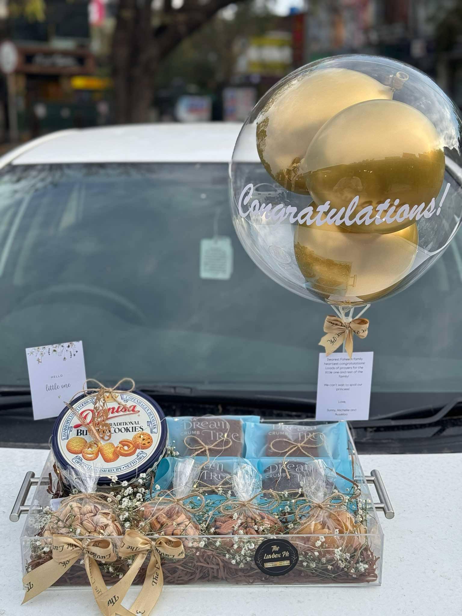 Acrylic Dry Fruit Gift with Balloon