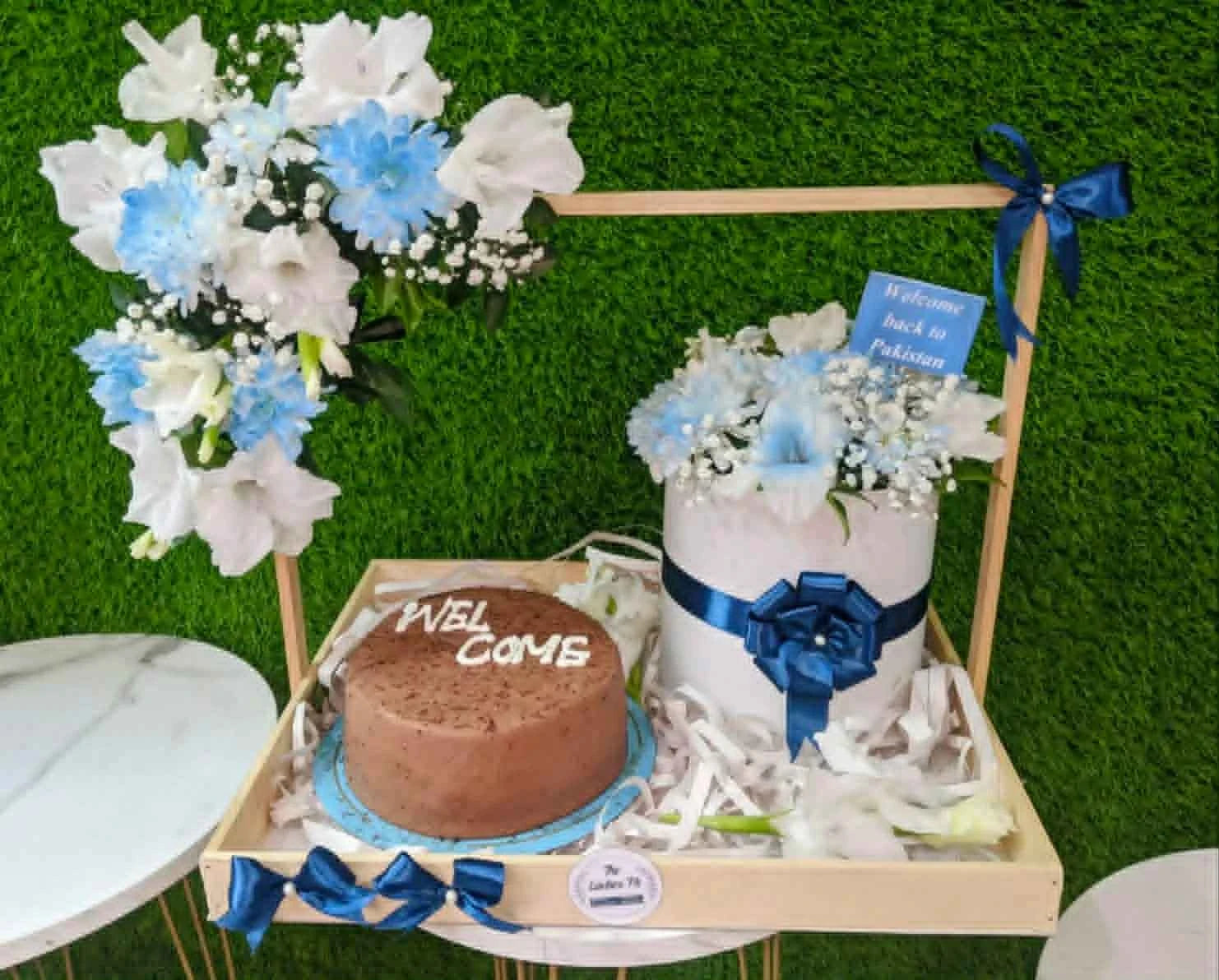 Little Prince Welcome Luxe – Baby Boy Celebration Wooden Tray with Cake & Flowers