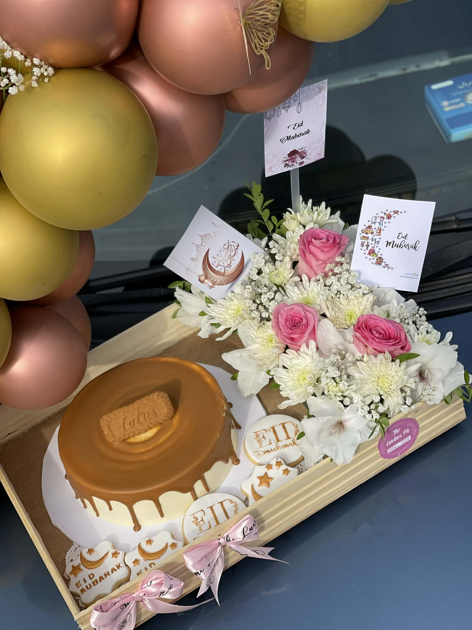 Eid Grande Balloon Arch Treat Tray