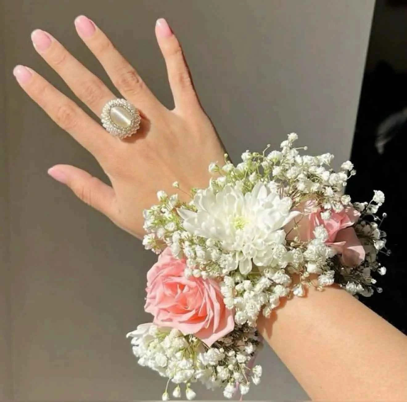 Blush Pearl Gajra – Chrysanthemum, Pink Roses & Baby’s Breath Luxe Set