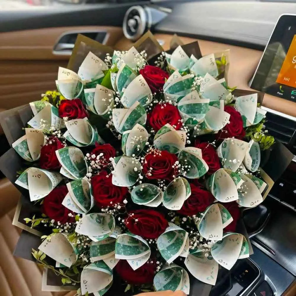 Royal Eidi Luxe – Cash Bouquet with 30K & Red Roses