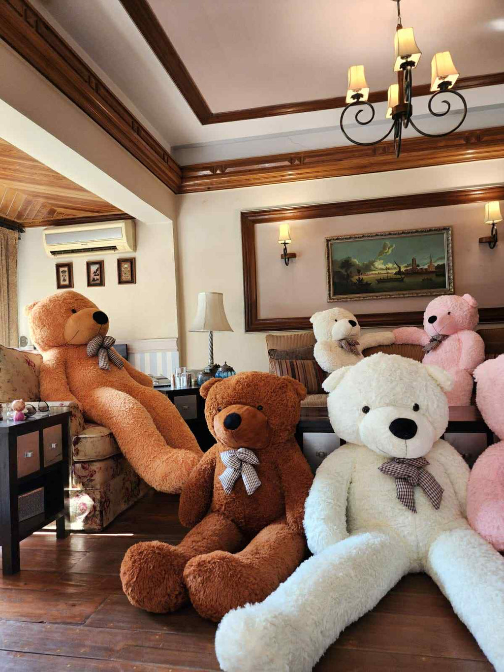 Fluffy giant 6 ft teddy bear in red, white, pink and brown – perfect romantic gift delivery in Islamabad and Pakistan.