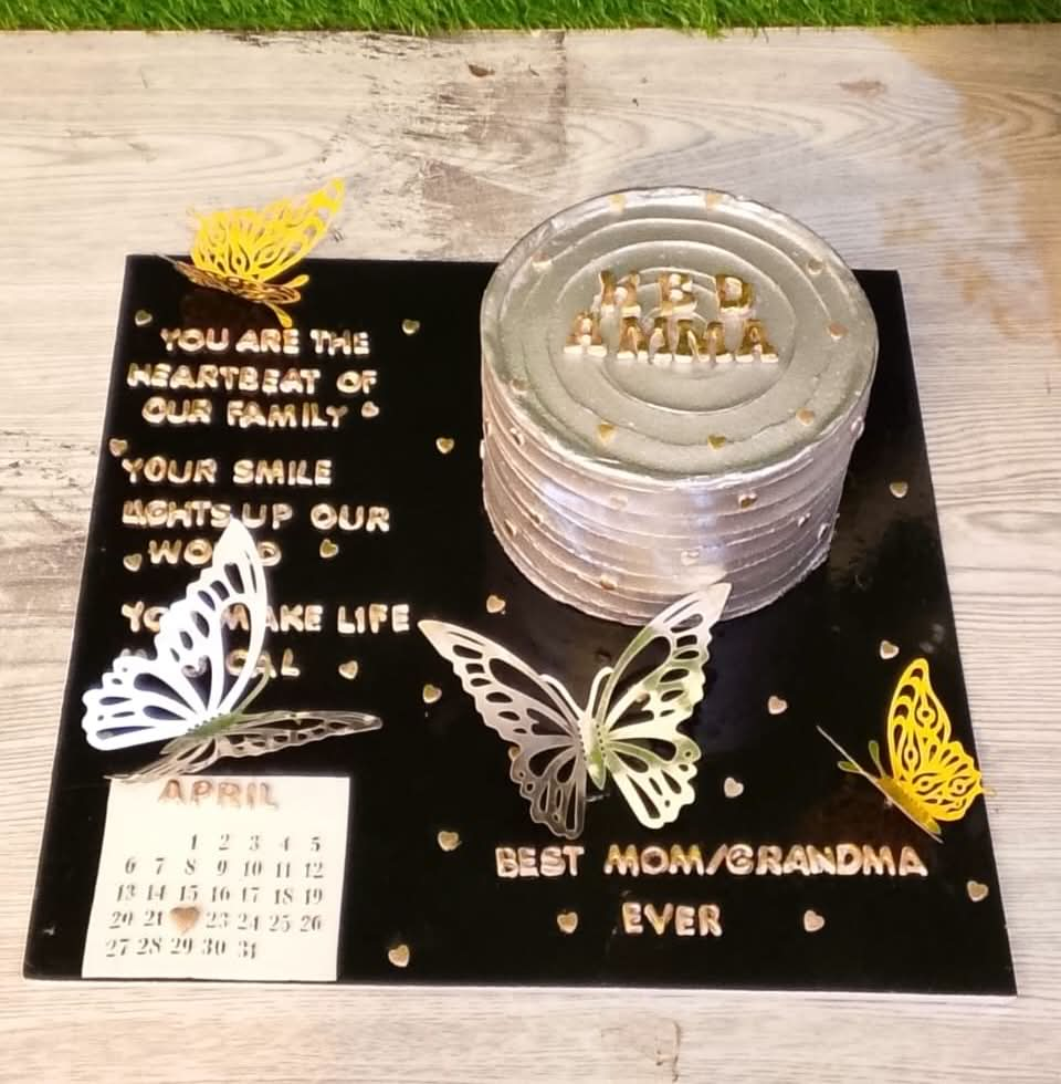 The Golden Moment – Luxury Personalized Calendar Cake Tray