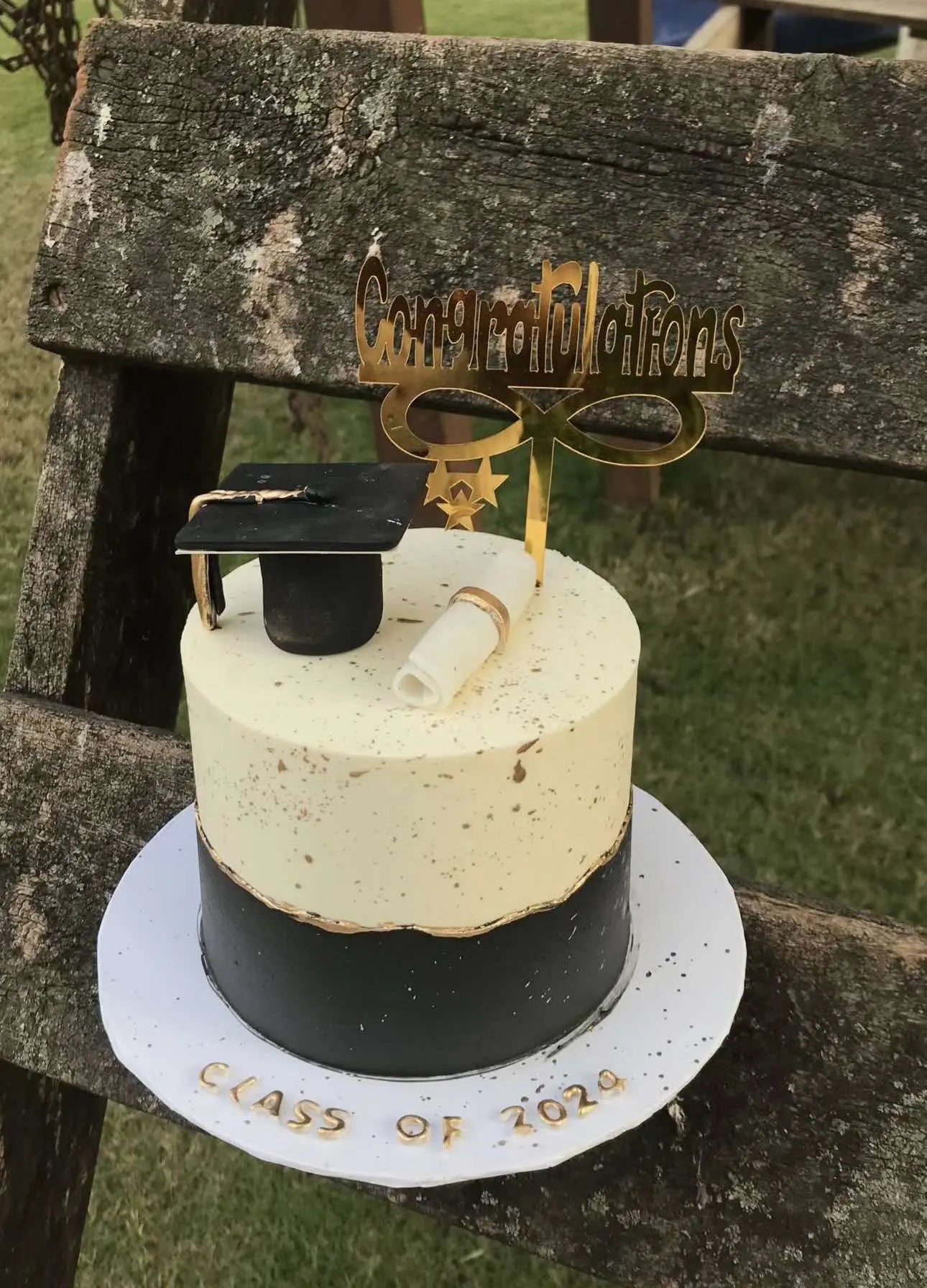 Capstone Delight – Graduation Cake Islamabad
