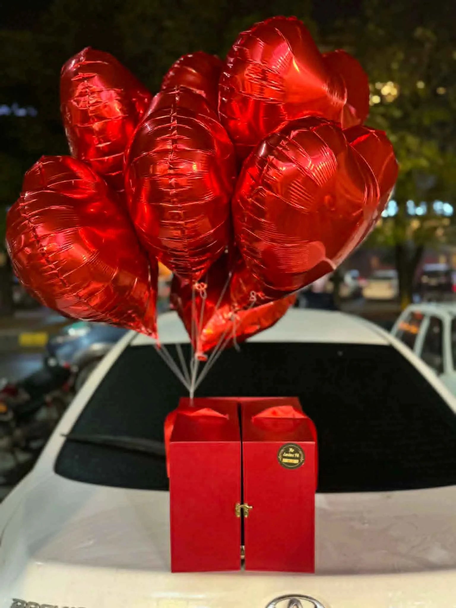 Secret Bloom Luxe Box – Floral Drawer Gift with Chocolates & Balloon Top