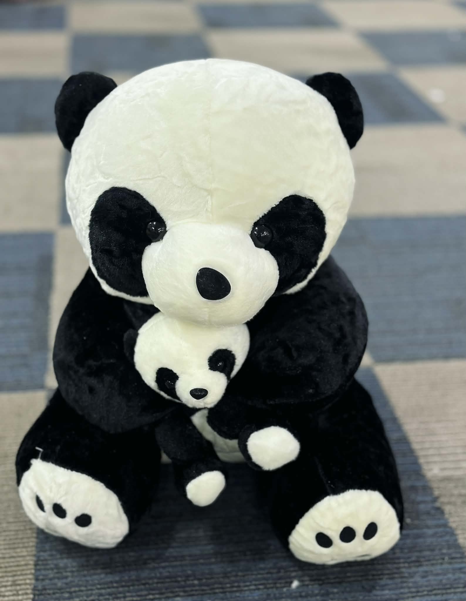 2 to 3 feet panda stuffed toy for gift delivery all over Pakistan
